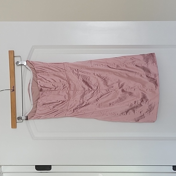 Nwt ROSEDRESS MAUVE STRAPLESS MINI DRESS SATIN EFFECT SIZE MEDIUM - Picture 8 of 16